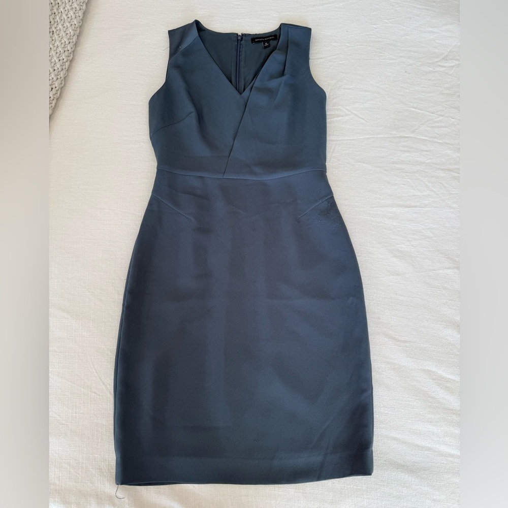 Banana republic gray Sleeveless professional style Dress size 0